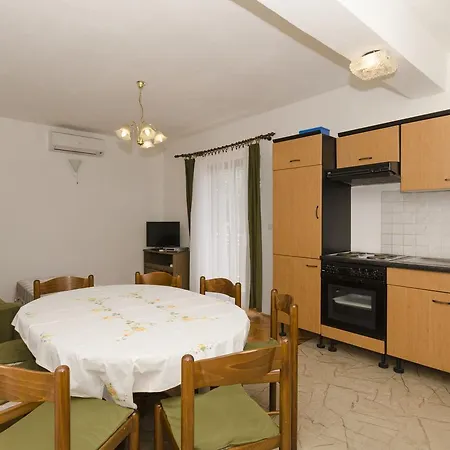 Apartment Dusan Primosten